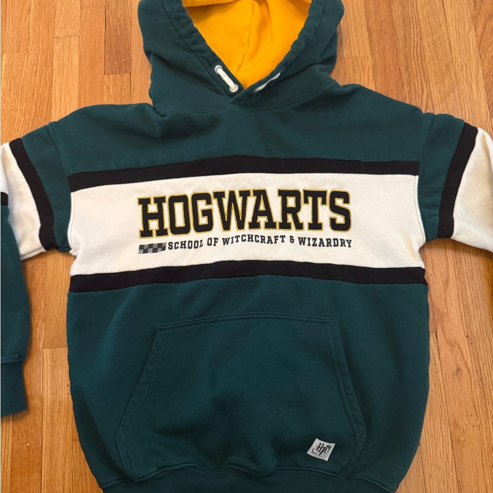 H&M Harry Potter Green and Yellow Hoodie Size 12/14